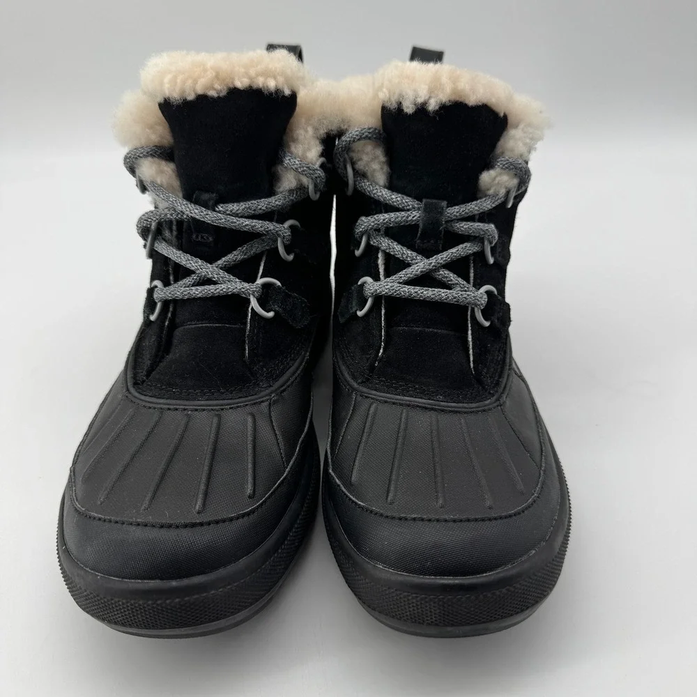 Nike ACG Woodside Chukka Duck Boots‎ 8.5 Black Faux Fur Lined Leather Outdoor